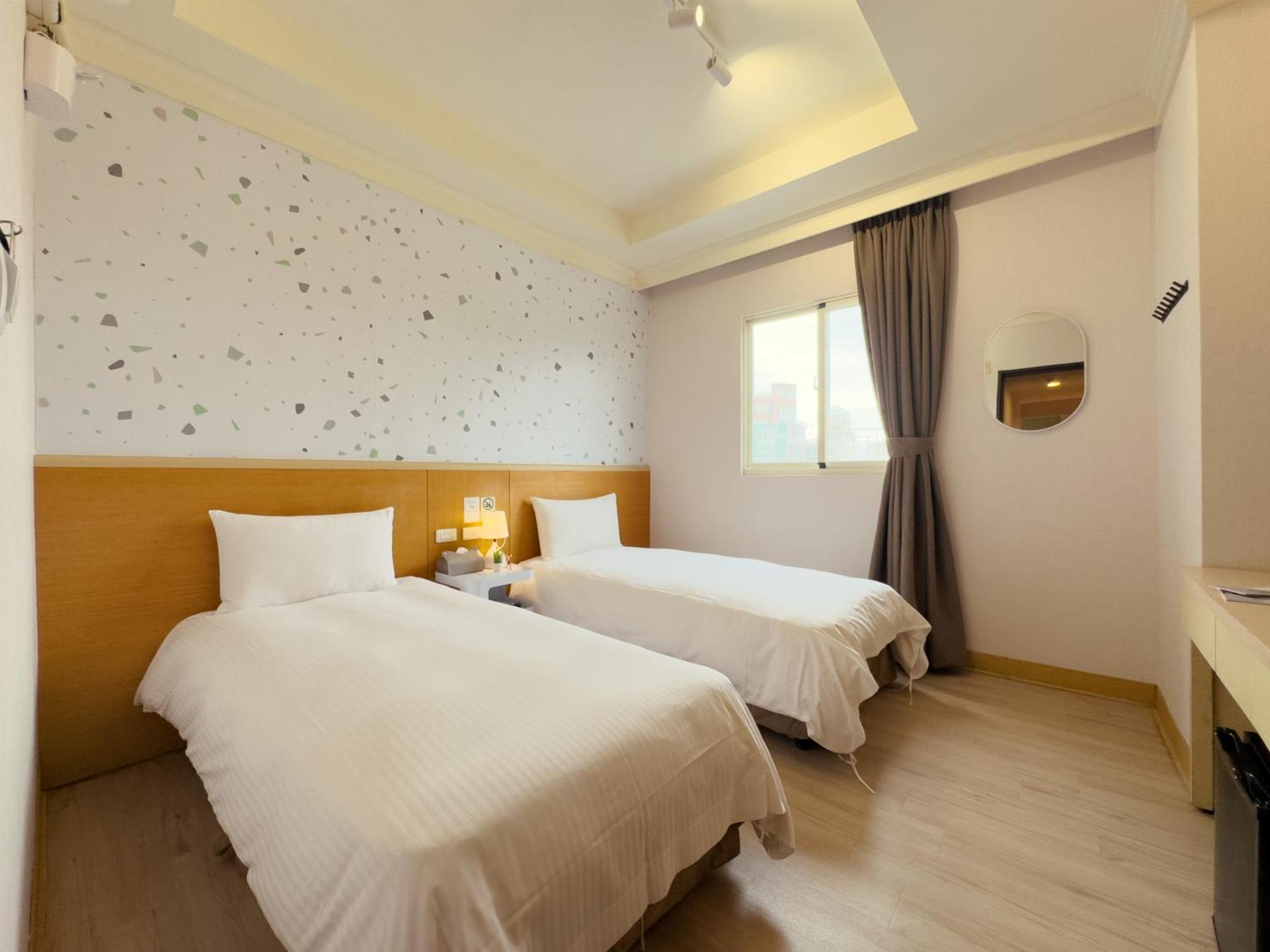 Together Hotel-Hualien Zhongshan Екстер'єр фото