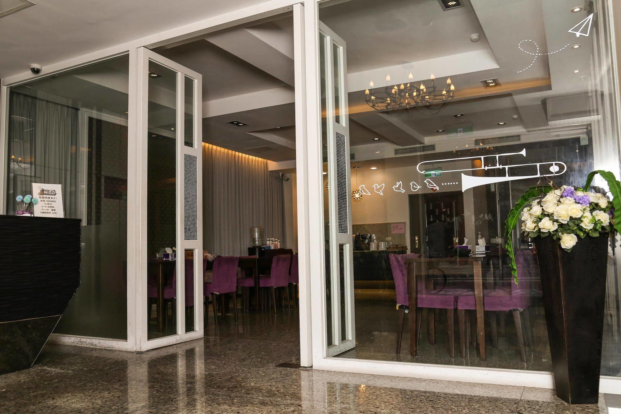 Together Hotel Hualien Zhongshan Екстер'єр фото