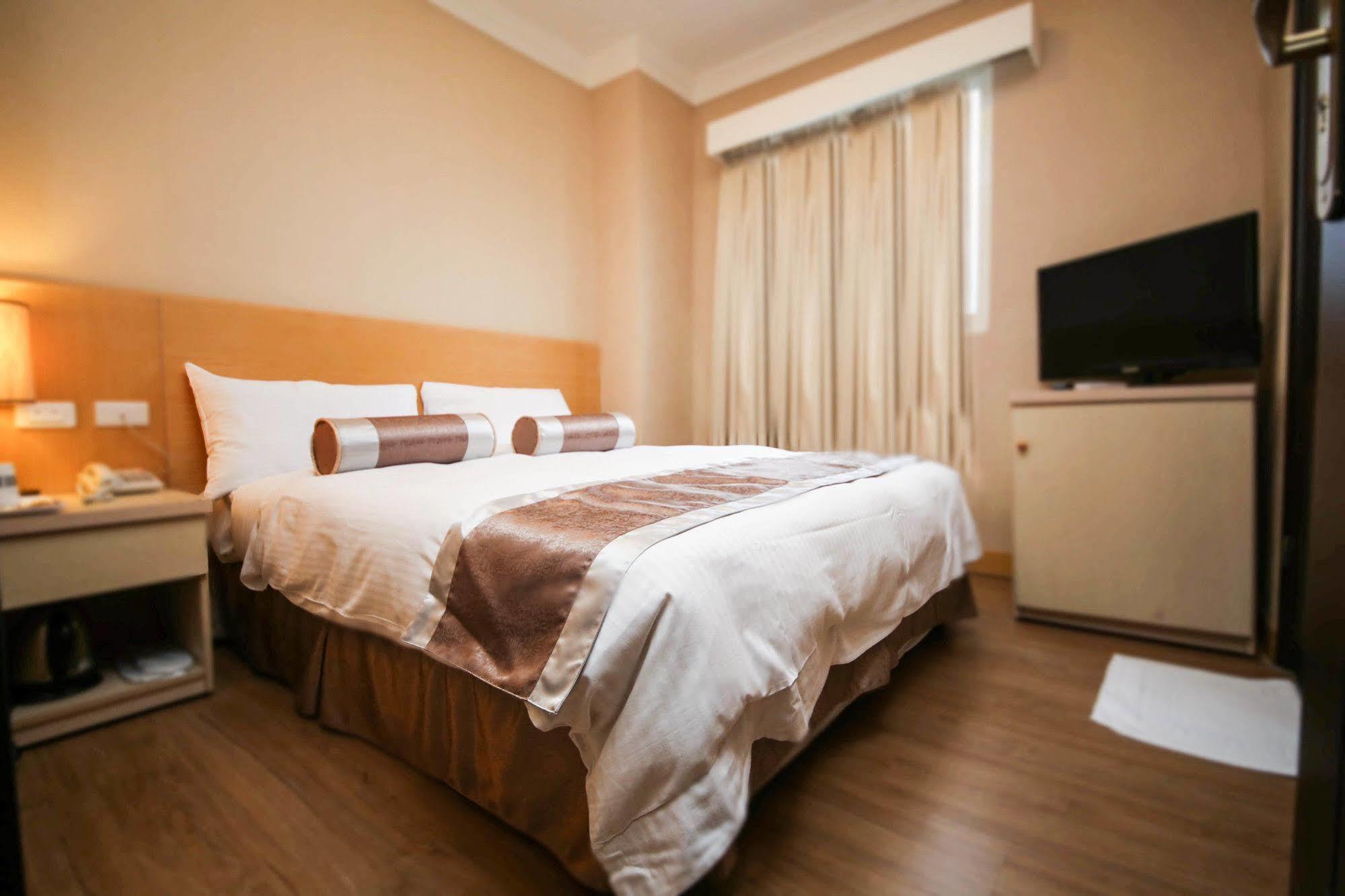 Together Hotel Hualien Zhongshan Екстер'єр фото